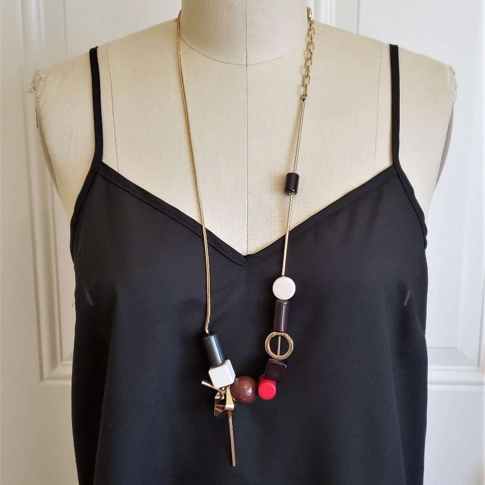 GEO NECKLACE